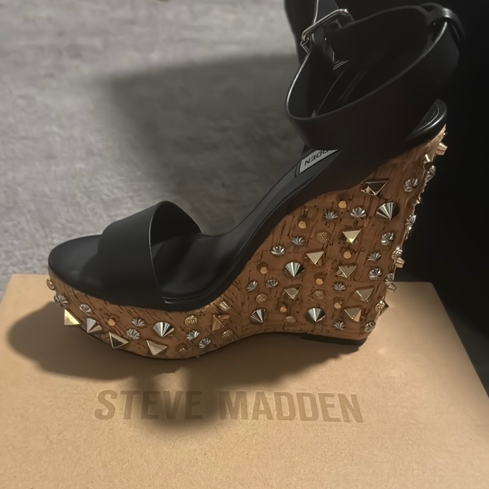 Steve Madden Black and Gold Wedge Sandals with Studded Heel